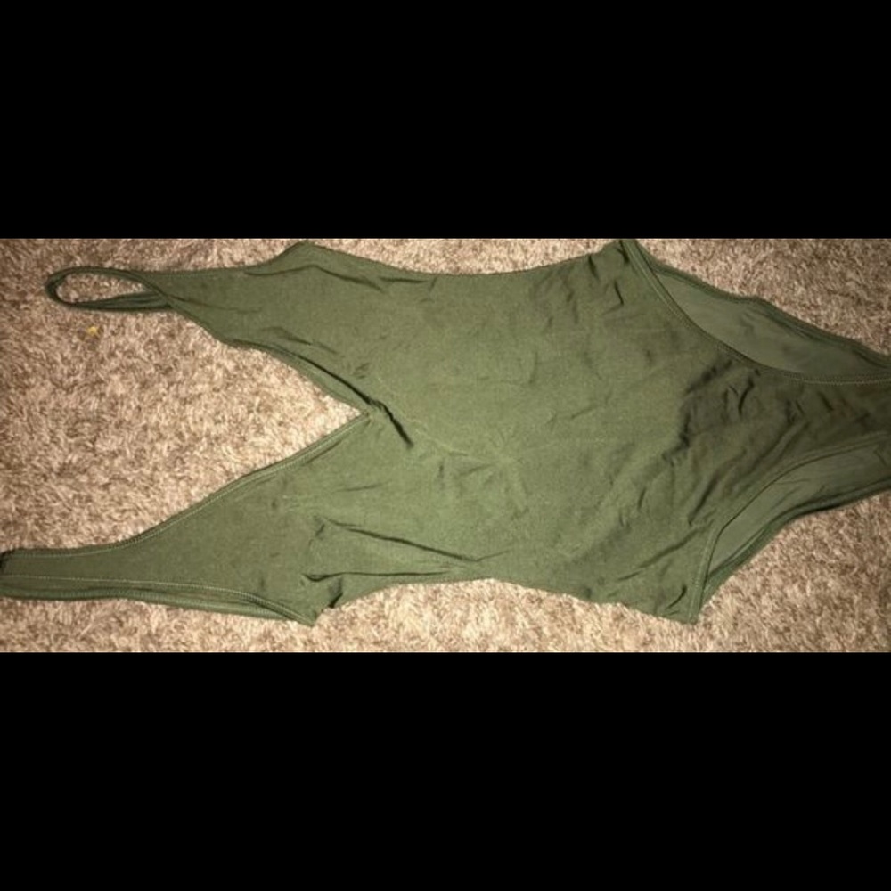 Bathing suit